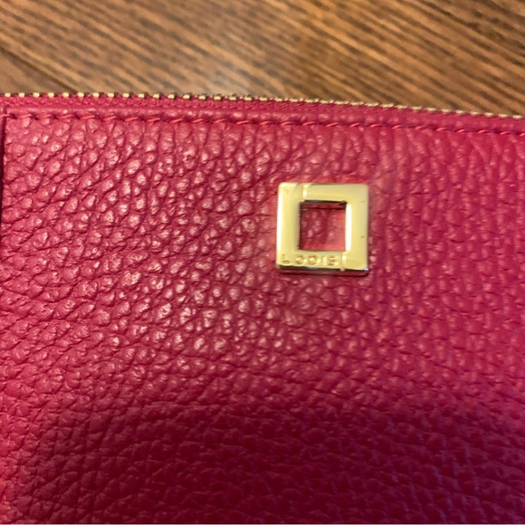 LODIS Olivia Red Pebbled Leather Wristlet Clutch Purse - Picture 3 of 10